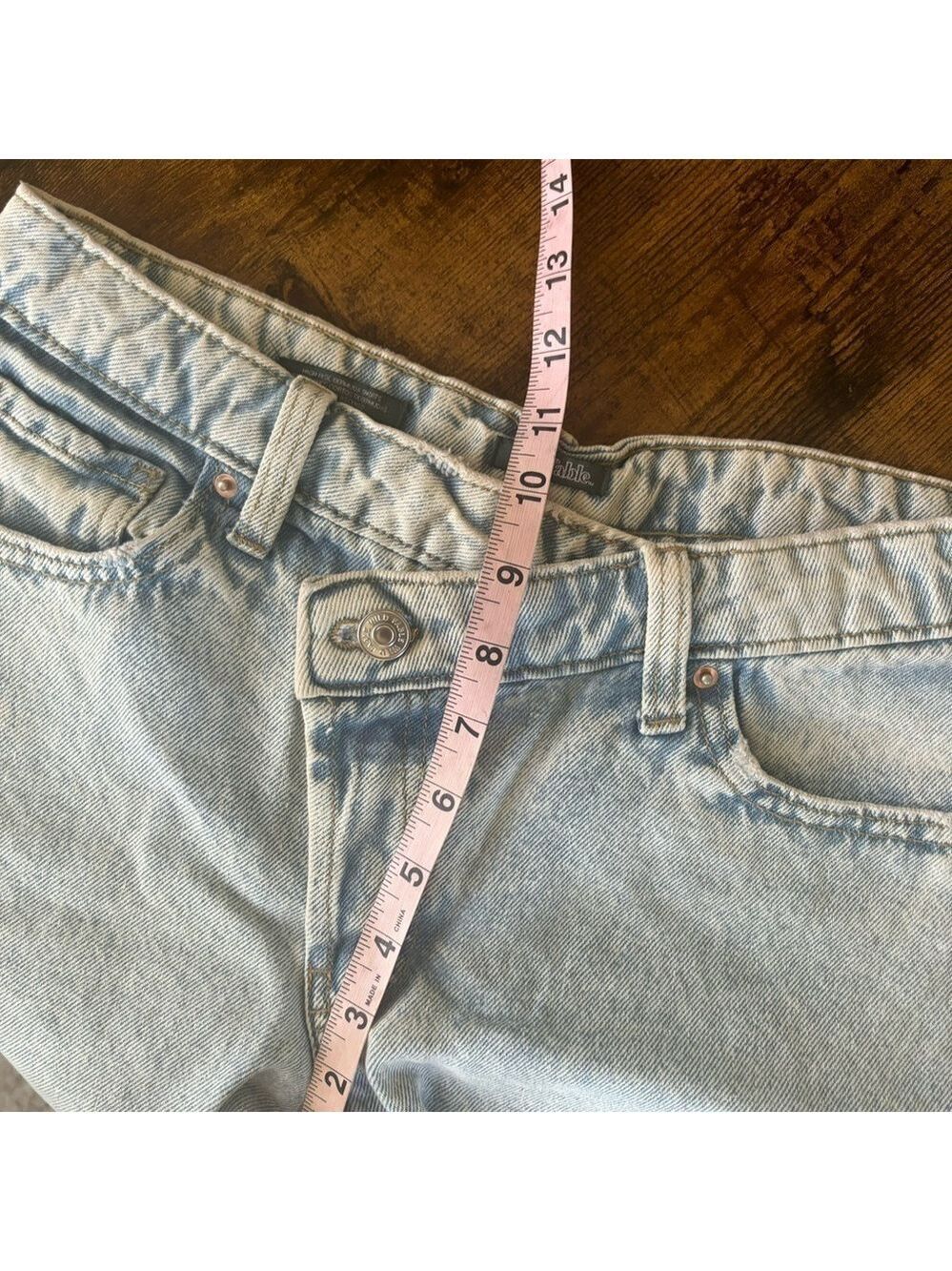 Wild Fable Bermuda Shorts Size 0 Asymmetrical Crossover Waist Light Wash Denim - Picture 10 of 11